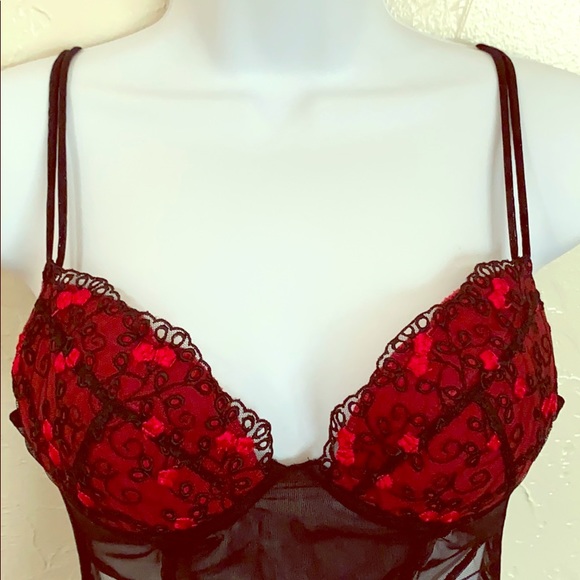 Made in Italy 🇮🇹 Black and Red Lace Bustier - Picture 4 of 8